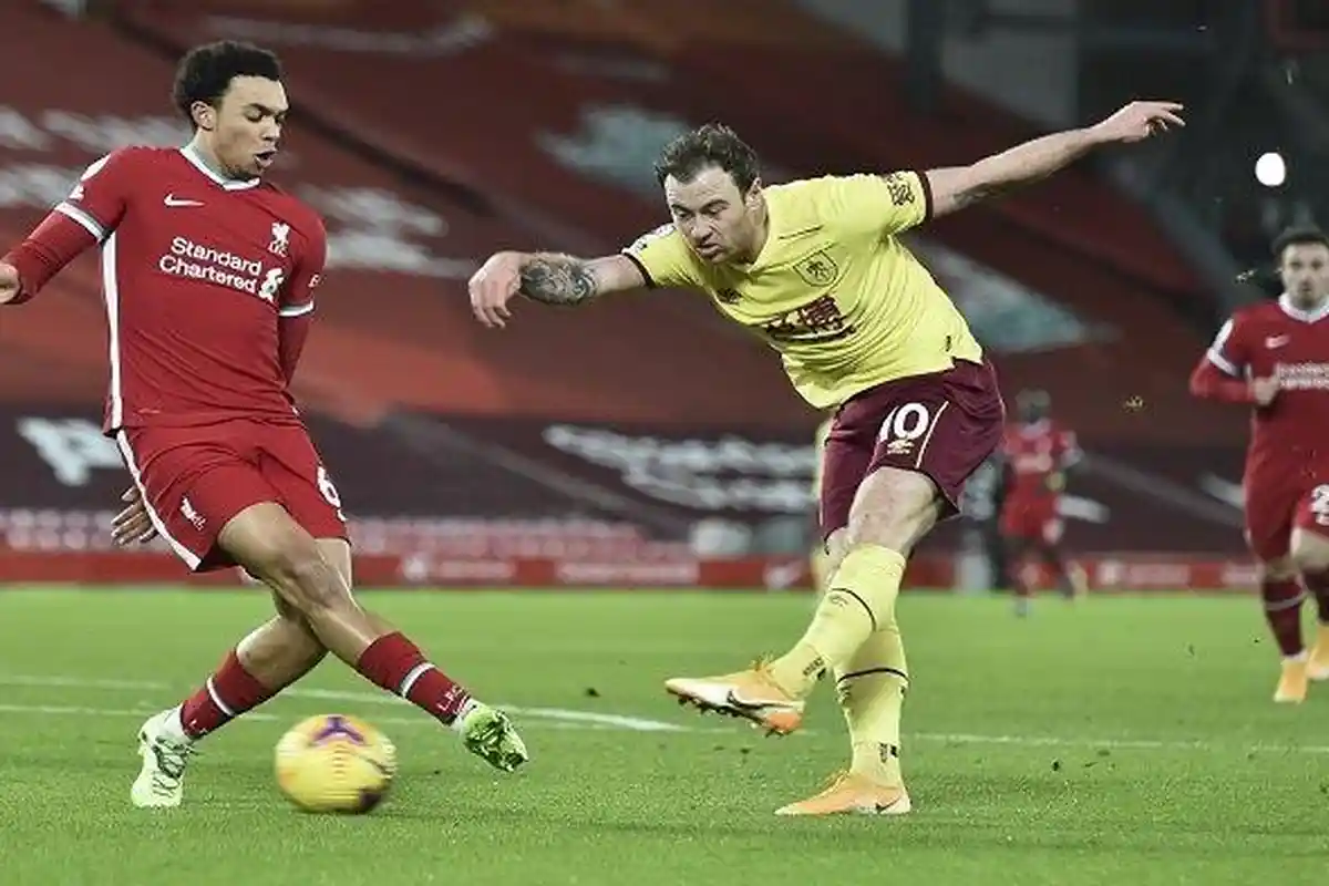 HASIL Liga Inggris - Liverpool Takluk 0-1 Atas Burnley, Kloop dan Dyche Adu Mulut