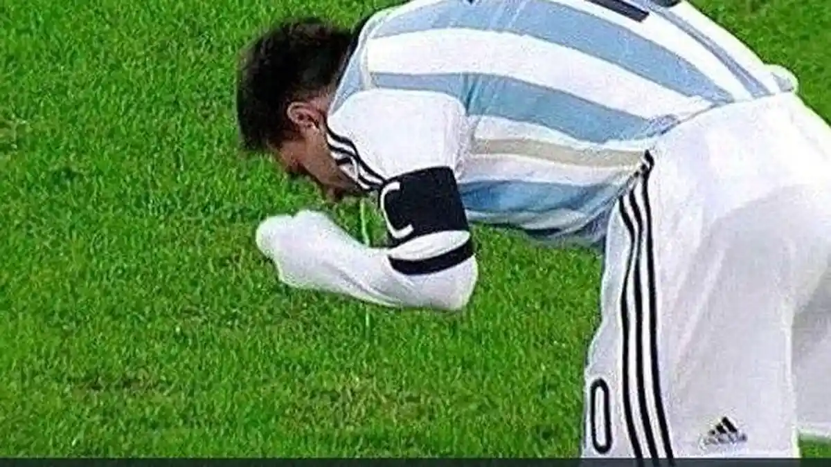Cara Lionel Messi Hilangkan Kebiasaan Muntah Saat Bertanding