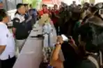 polisi-amankan-penimbun-masker-dan-hand-sanitizer-di-jateng_20200304_163119.jpg