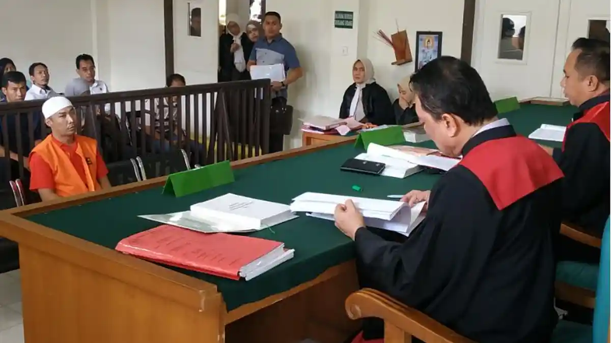 Jadi Kurir Sabu, Zaim Fadly Oknum PNS Pemadam Kebakaran Palembang Divonis 7,5 Tahun Penjara