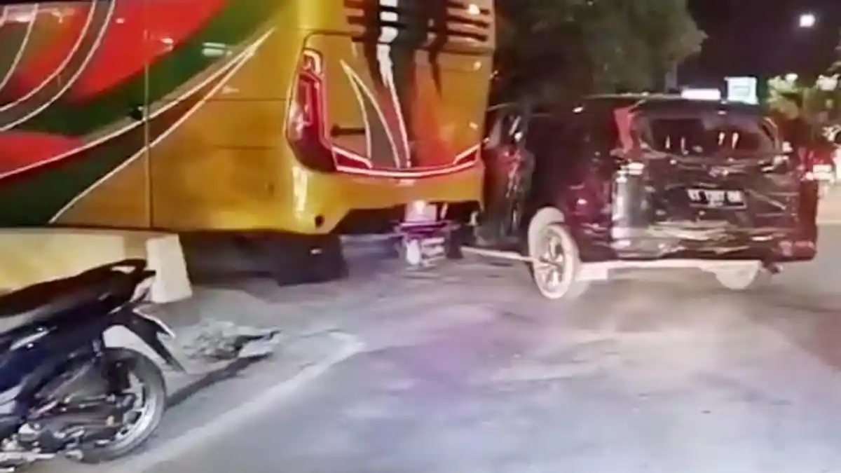 Polisi Jelaskan Cerita Awal Mula Aksi Kejar-kejaran Mobil dan Bus di Samarinda, Viral di Medsos