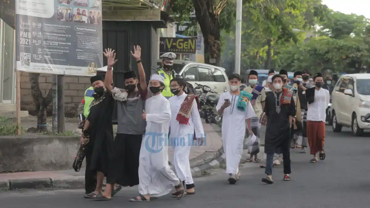 Salat Idul Fitri di Denpasar Digelar di 59 Titik, Termasuk GOR Ngurah Rai dan Lapangan Lumintang