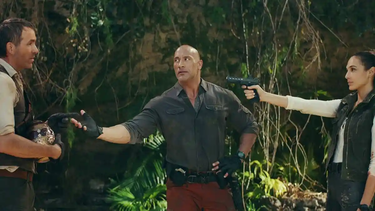 Sinopsis Red Notice Dibintangi Ryan Reynolds, Dwayne Johnson, Gal Gadot: Kisah Penipu yang Ditipu