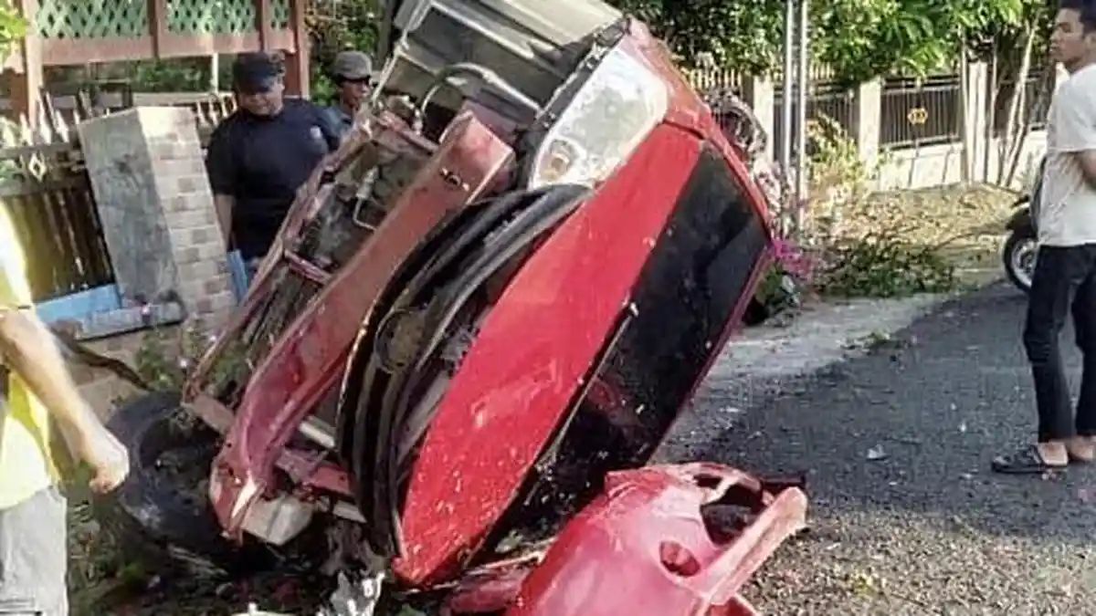 Kondisi Terkini Pengemudi Toyota Etios Pasca Tabrak Rumah Warga di Sinjai Timur