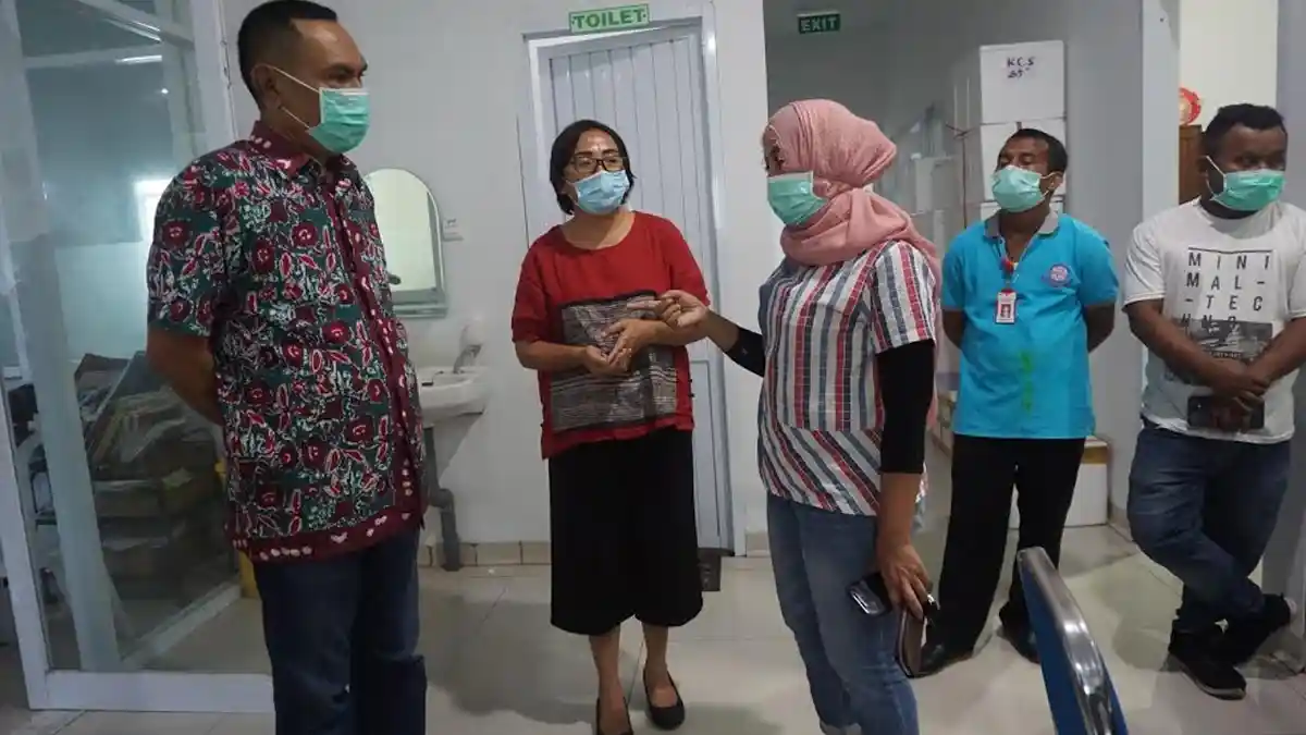 Punya TCM, RSUD Ende Sudah Bisa Periksa Sendiri Swab Covid-19, Sehari Jam Kerja 24 Sampel