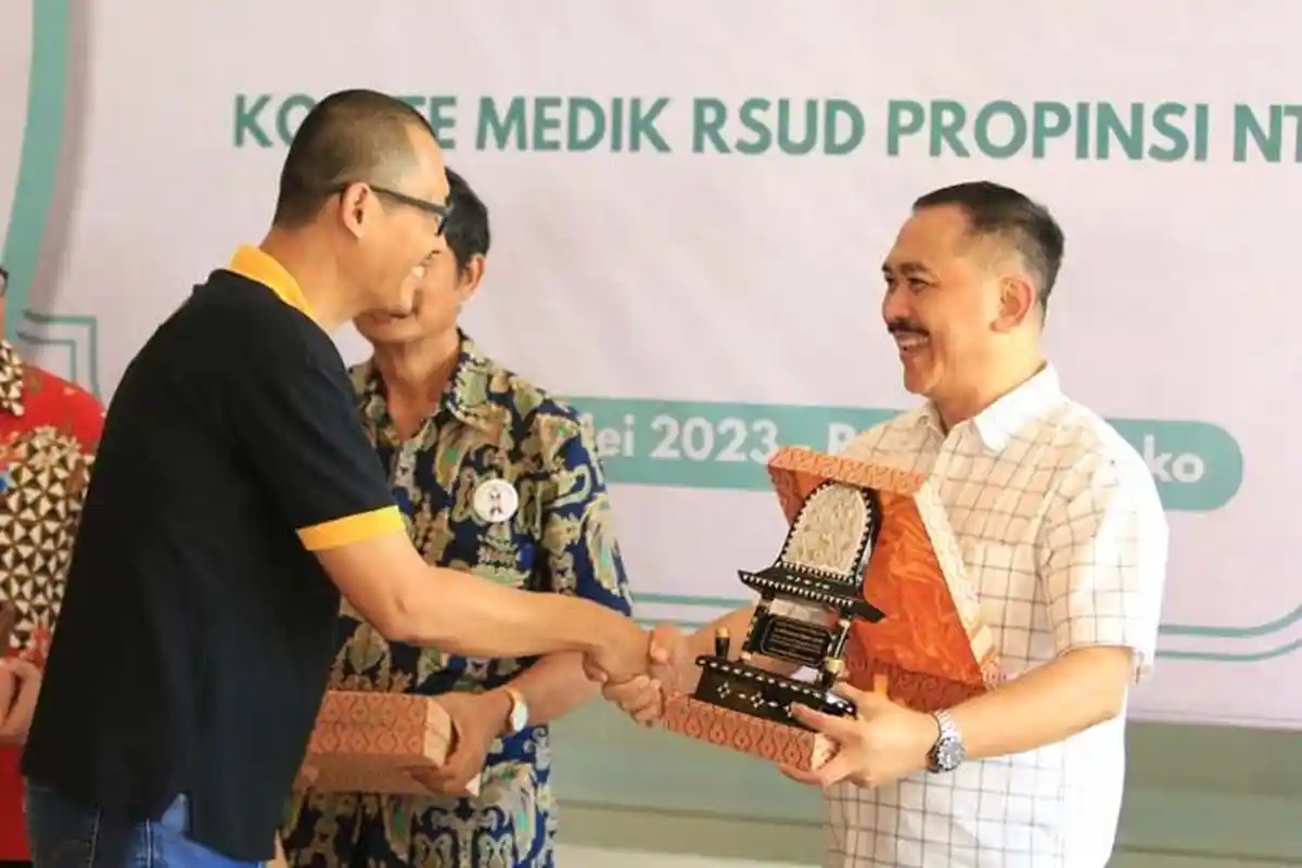 Dokter I Komang Yose Ingatkan Staf Fungsional Medis RSUD NTB Berikan Pelayanan Terbaik