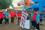 direktur-polimarim-amrin-pettarani-melepas-balon-tanda-reuni-akbar-ika-polimarim.jpg