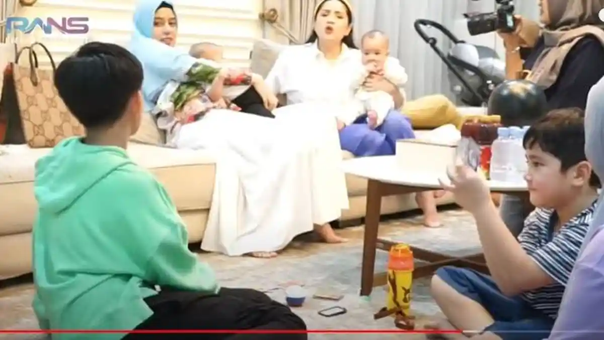 Ubun-ubun Nagita Slavina Mendidih Sampai Minta Rafathar Tiru King Faaz