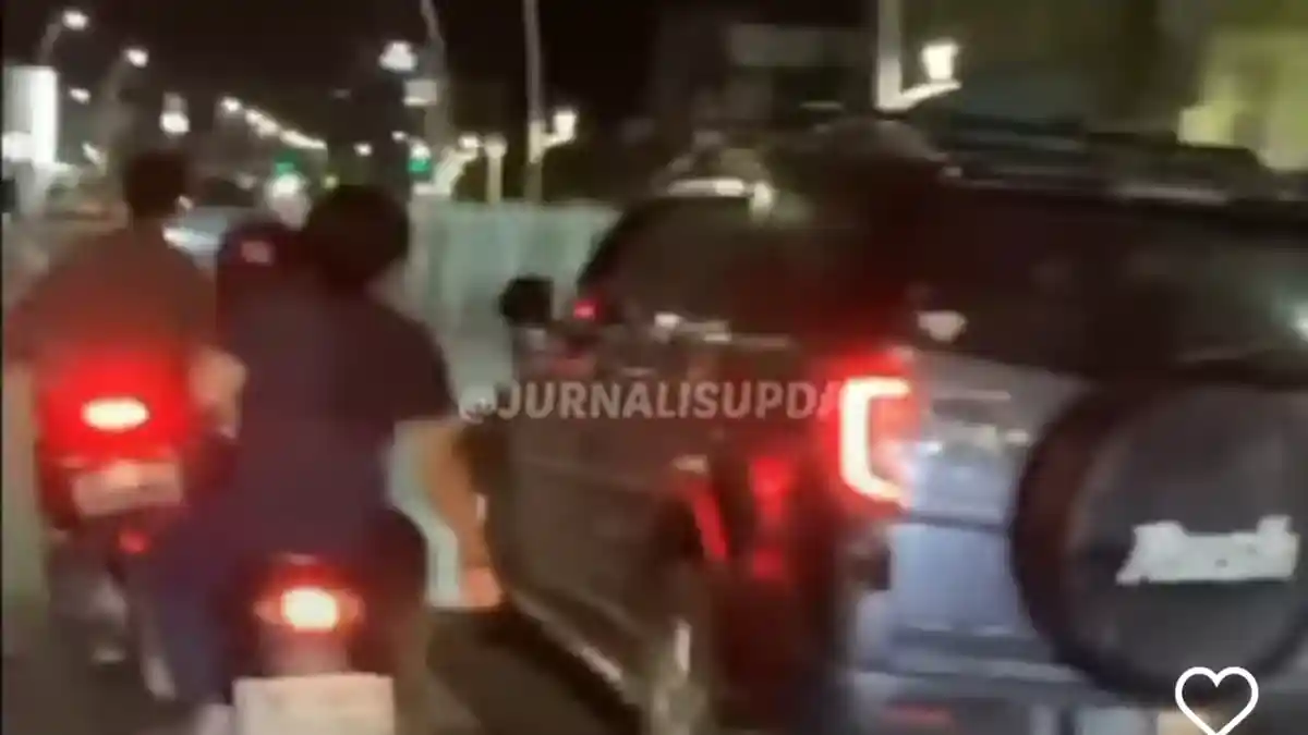 Dikira Maling Mobil, Lansia Meregang Nyawa Dikeroyok Massa di Cakung