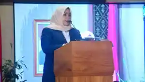 Wakil-Gubernur-NTB-Hj-Indah-Dhamayanti-Putri-menghadiri-rapat-pembahasan-Raperda-Perubahan.jpg
