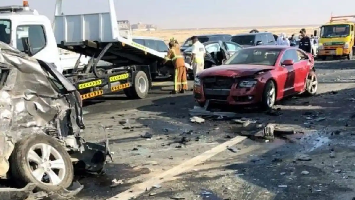 Mahasiswi Picu Laka Beruntun di Jember, Usai Tabrak Motor Lalu Hantam Atoz, Daihatsu Xenia dan Ayla