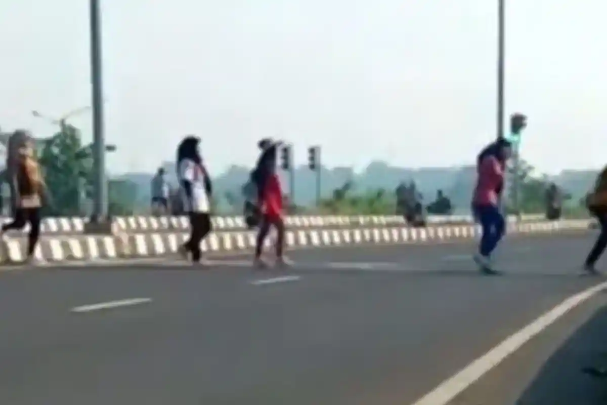 Aksi Joget TikTok Emak-emak di Lokasi Bahaya, Berujung Pemanggilan Polisi