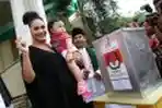 Krisdayanti Nyoblos