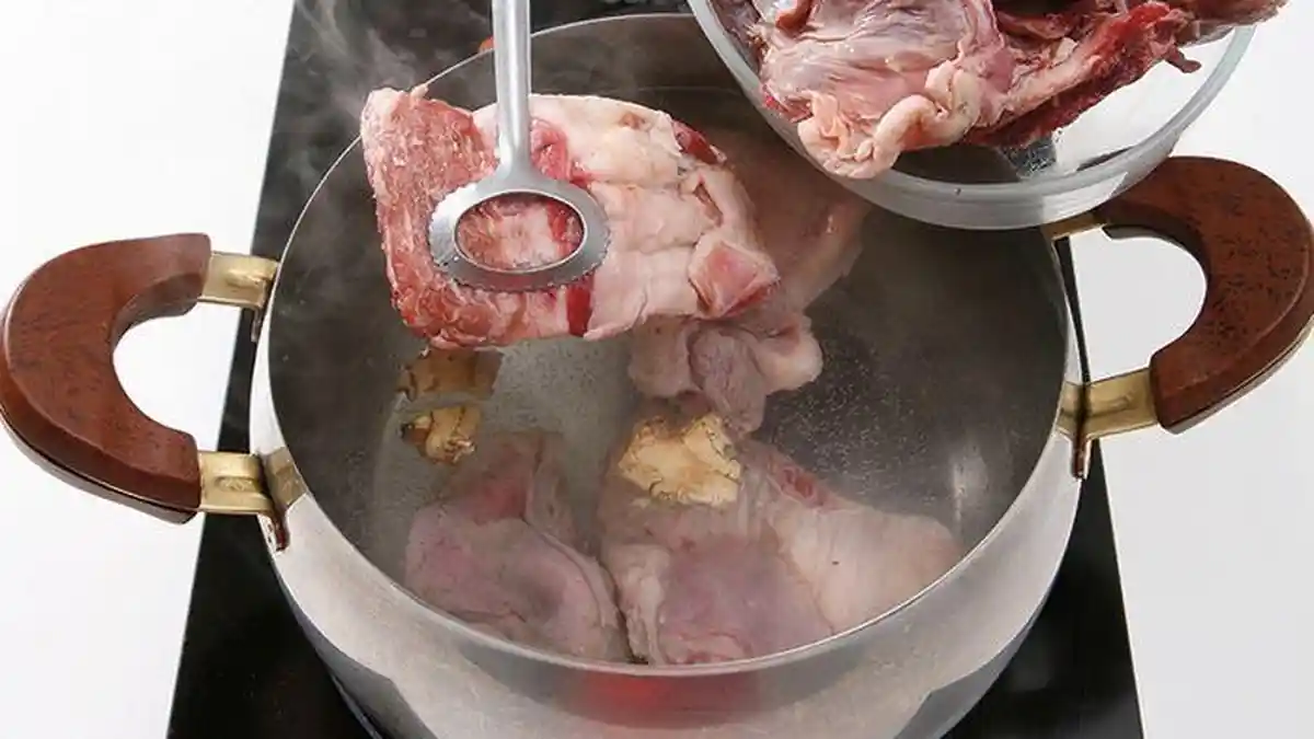 Cara Mengolah Daging Kurban Agar Tidak Alot dan Bau Prengus