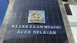 Kantor-Kejaksaan-Negeri-Aceh-Selatan-dari-depan.jpg