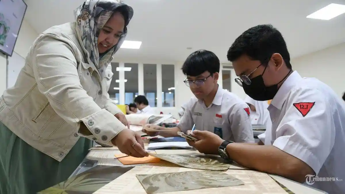 Kunci Jawaban Bahasa Indonesia Kurikulum Merdeka Kelas 11 Halaman 101 ...