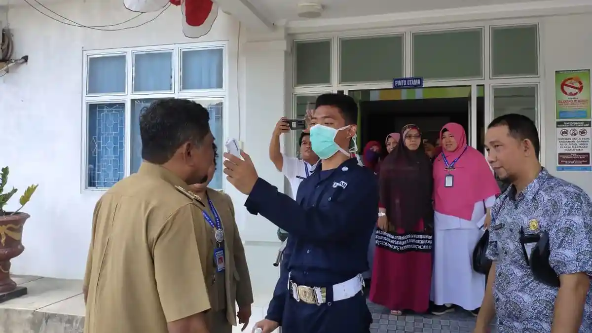 Cegah Virus Corona, Pasien dan Pengunjung RSUD Ratu Aji Putri Botung PPU Cek Suhu Badan