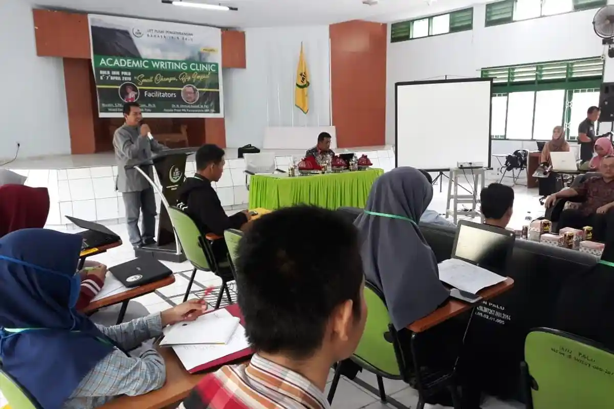 Tingkatkan Kemampuan Menulis, IAIN Palu Gelar Pelatihan Karya Ilmiah