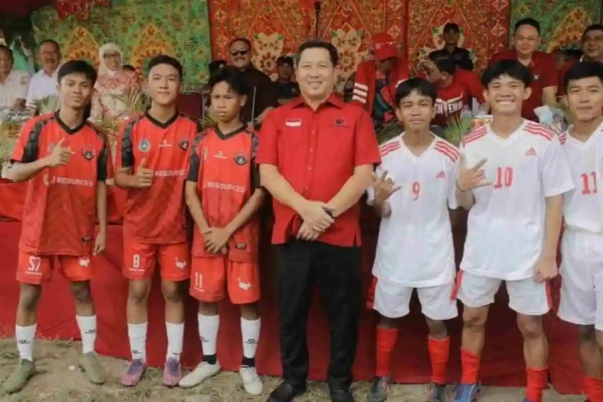 Wakil Gubernur Sulawesi Utara Steven Kandow Buka Turnamen Soekarno Cup U-17 Wilayah BMR