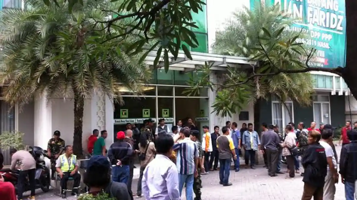 Khawatir Rusuh, 280 Polisi Jaga Kantor DPP PPP di Jalan Diponegoro Jakarta