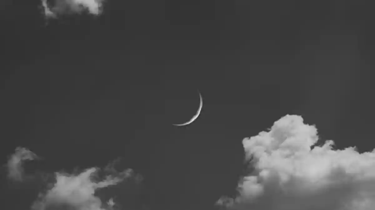 8 Arti Mimpi Tentang Bulan, Mimpi Bulan Sabit, Pertanda Kelahiran dalam Keluarga