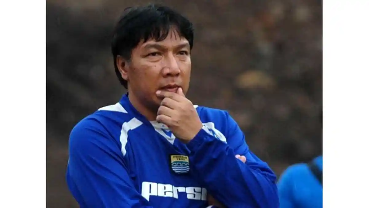 Mantan Pemain Persib Robby Darwis Buka Akademi, Fasilitasnya Mewah dan Lengkap   