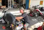 20260519_Bengkel-Cahaya-Motor-Blora-terdampak-harga-oli-dan-onderdil-naik_1.jpg