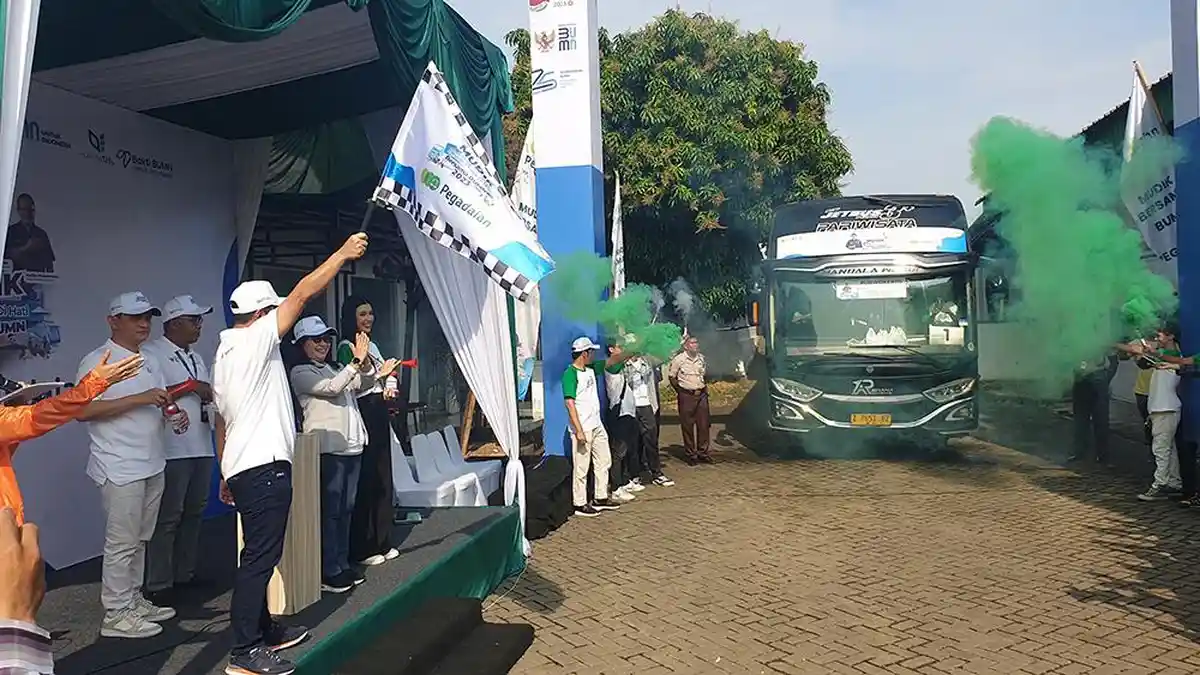 Pegadaian Berangkatkan 1.000 Peserta Mudik Gratis dengan 25 Bus