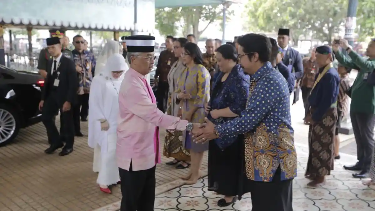 BREAKING NEWS : Sultan Abdullah Tiba di Keraton Yogyakarta