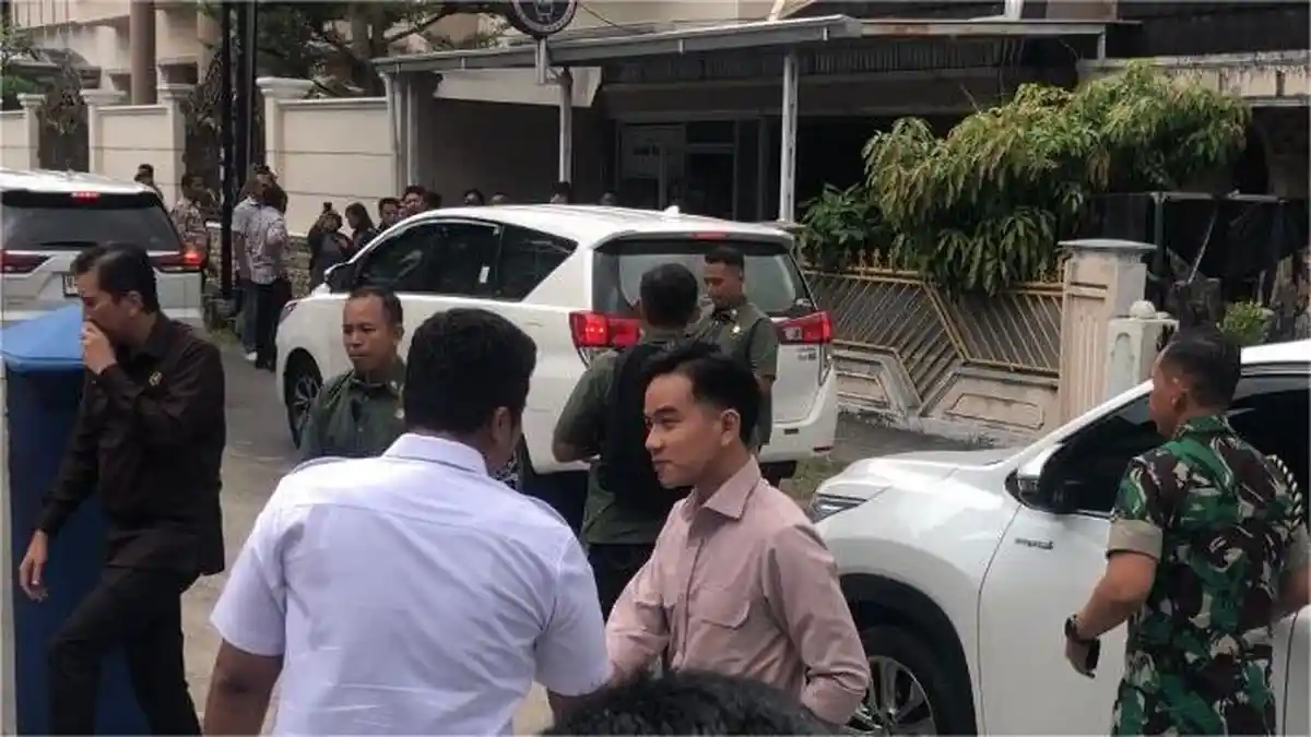 4 BERITA POPULER PADANG: Wapres Gibran Temui Korban Perusakan Rumah Doa dan Tiang Listrik Roboh