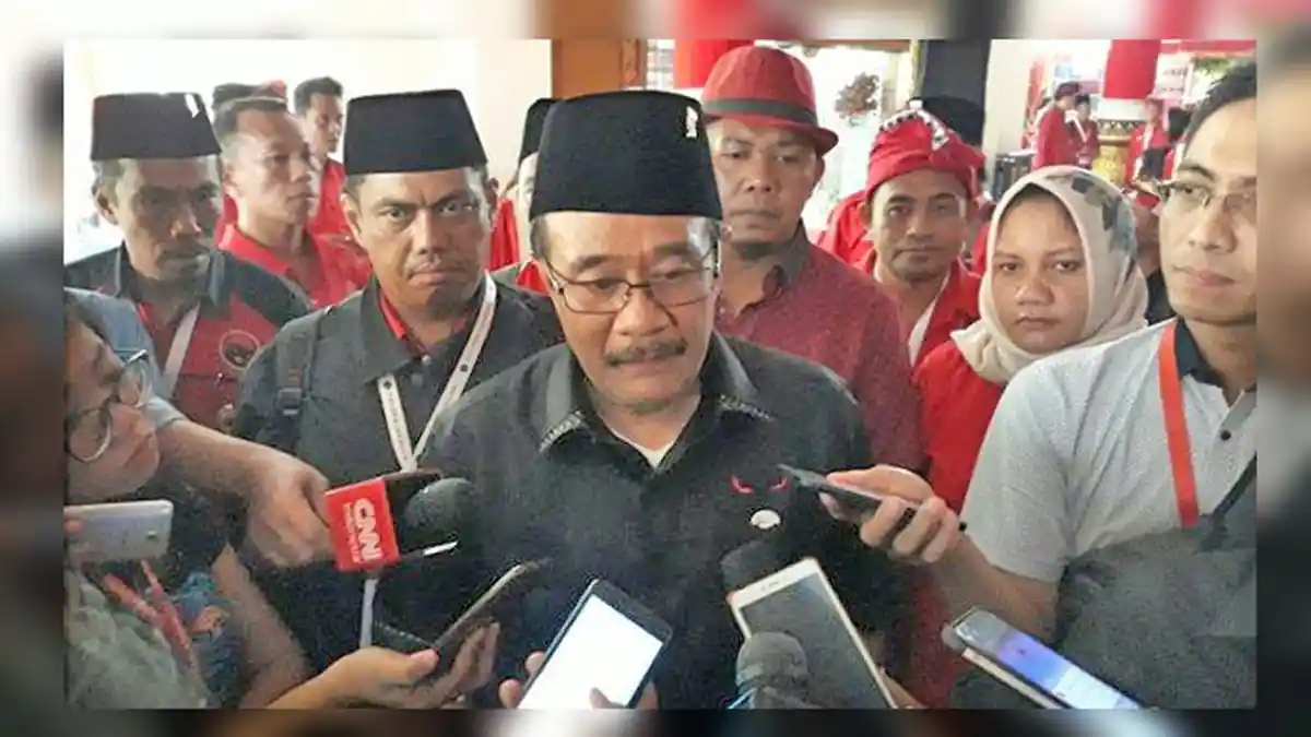 Djarot Lebih Dukung Mantu Jokowi Ketimbang Akhyar, Sebut Lebih Mumpuni dan Inovatif
