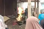 motor-terbakar-di-pasar-meeto-kolaka-utara-sulaweis-tenggara.jpg