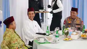 Kapolri-Jenderal-Listyo-Sigit-Prabowo-Ustaz-Abdul-Somad-UAS-dan-Rocky-Gerung.jpg