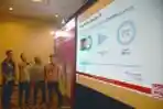 Seminar Peranan Teknologi Hybrid dalam Dunia Bisnis Digital