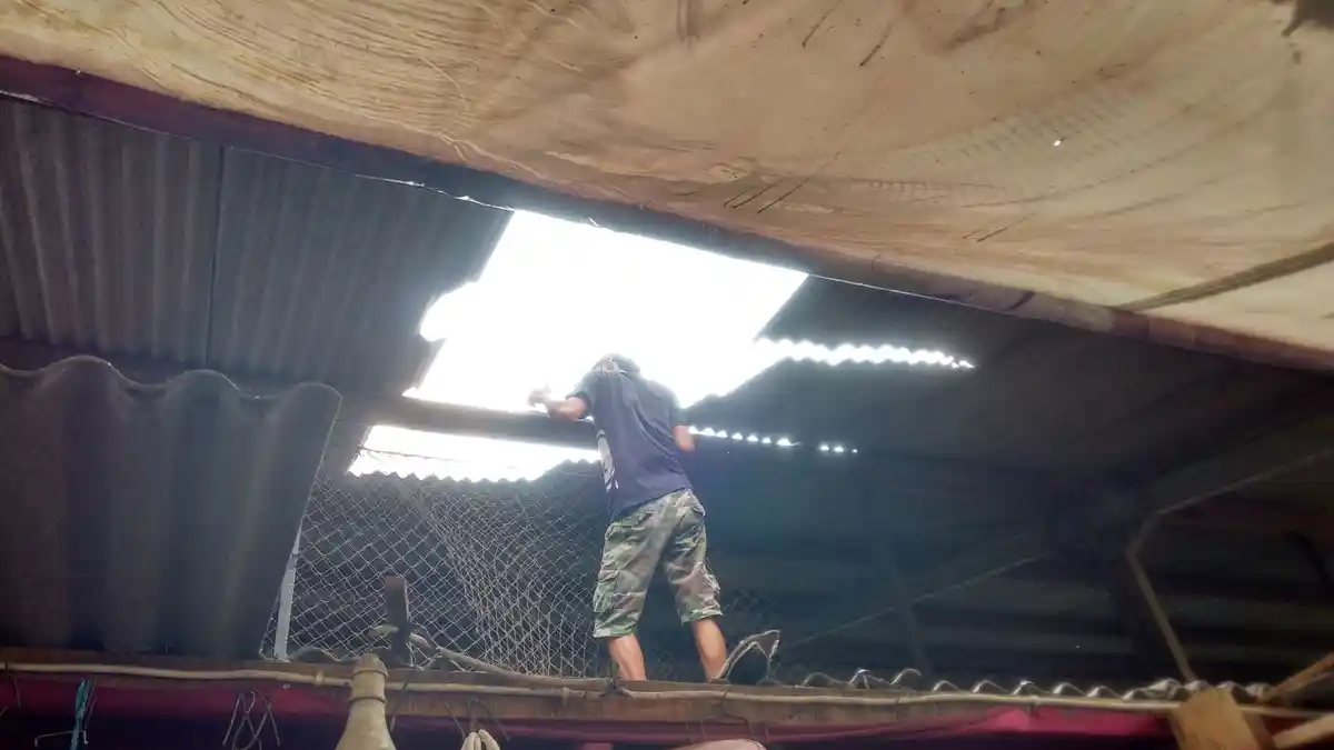 Pengendara Motor Jatuh dari Flyover Ciputat, Saat Ditolong Malah Meracau