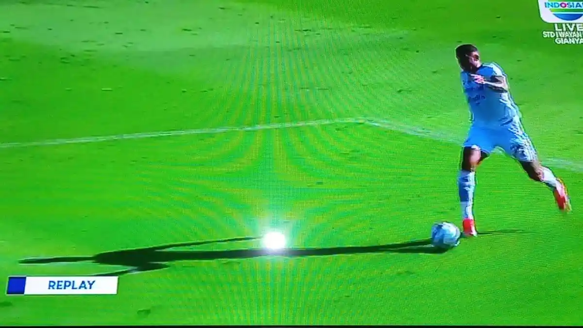GOOL! Ciro Alves Tambah Keunggulan Persib Bandung Atas Persita, Sukses ...