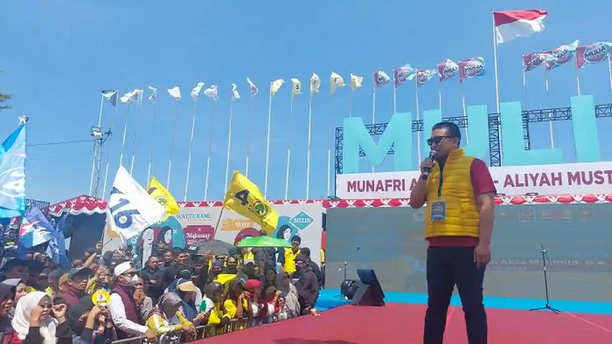 Waketum DPP Golkar Erwin Aksa Ingatkan Appi-Aliyah Door to Door Sapa Warga Makassar