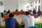 rapat-kerja-komisi-ii-dprd-lembata-bersama-mitra-pln.jpg