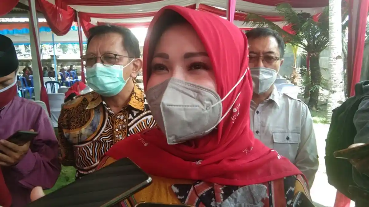 Bupati Klaten: Secara Bergilir Masyarakat akan Menerima Vaksin COVID-19