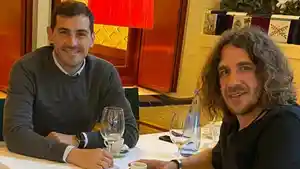 puyol-dan-casillas.jpg