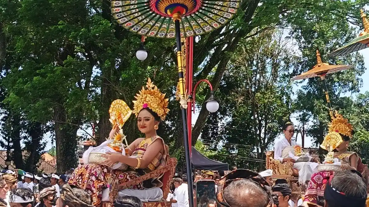 PALEBON Ida Bhagawan Blebar Gianyar, Prananda Prabowo, Gubernur Koster hingga Bupati Se-Bali Hadir