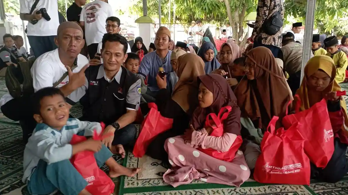 Ertiga Solution Berbagi Bersama Anak-Anak Yatim dan Piatu, Usung Tema Sharing Happiness