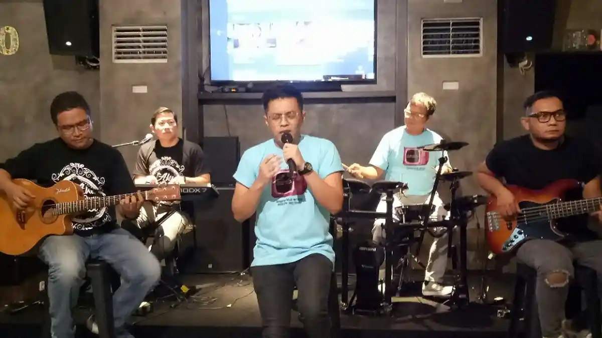 TRIBUNJOGJAWIKI.COM : Band Jikustik