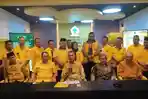 Ketua-DPD-Golkar-Sumut-Musa-Rajekshah-saat-menjawab-pertanyaan-wartawan.jpg
