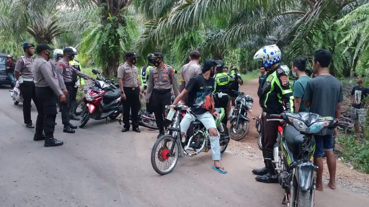 Ratusan Pembalap Liar Kocar-kacir Saat Disergap Polisi, 13 Motor Disita