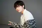 Lirik-lagu-baru-V-BTS-For-Us-sepenuhnya-menggunakan-bahasa-Inggris.jpg