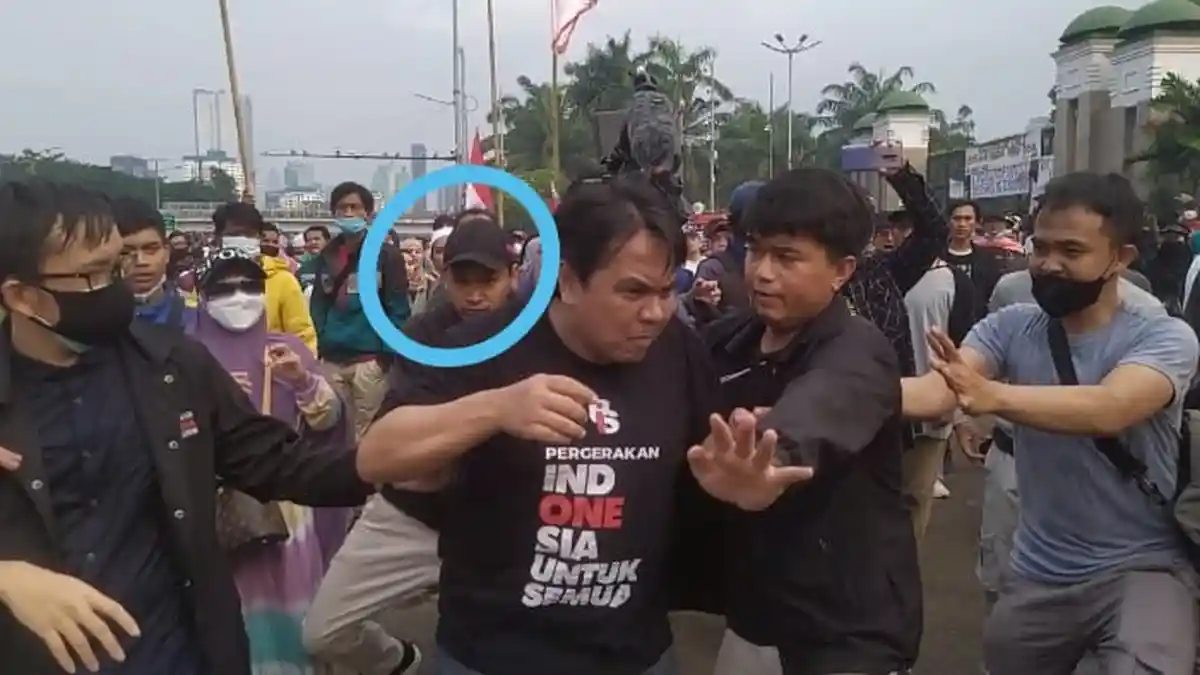 Tidak Ngomel Tapi Langsung Ninju Kepala, Terungkap Identitas Provokator Pengeroyokan Ade Armando