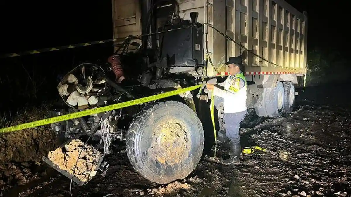 Terjepit & Tak Bisa Keluar Saat Truknya Adu Kambing, Sopir Batu Bara Tewas Terbakar di Muratara