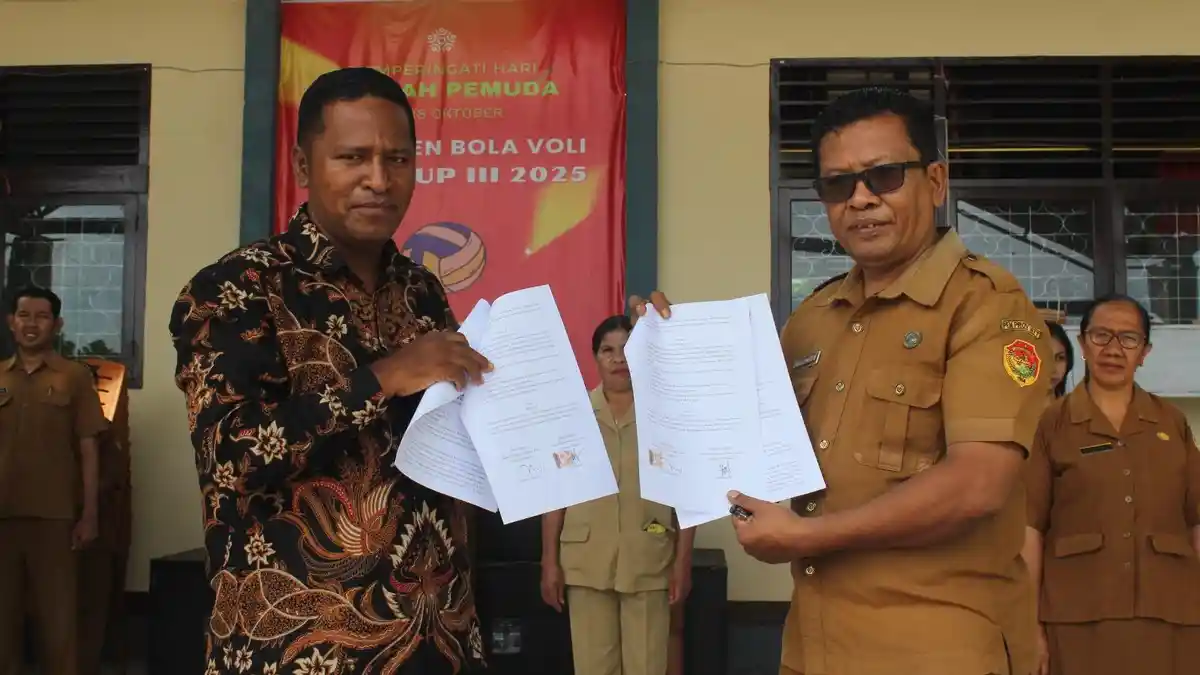 KPU Dan SMA Negeri 1 Maumere Teken Kerja Sama Program Pendidikan Pemilih