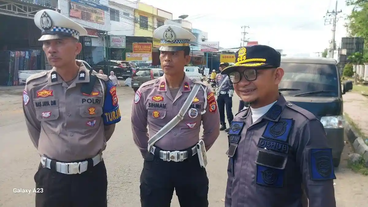 Dishub Bulukumba Peringatkan Pemilik Toko dan Pengendara, Parkir Sembarangan Siap Ditilang - Tribun-timur.com